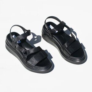 Suzanne Rae Black Chunky Velcro Sandals (US 7/IT 37)